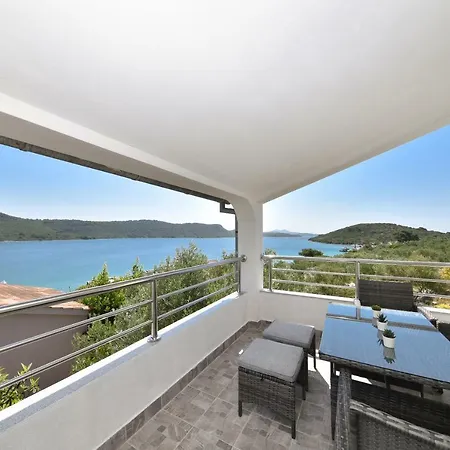 Apartman Carpe Diem *